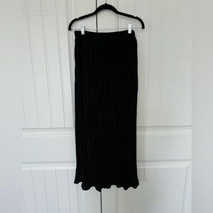 Dressed in LALA Ćest la Vie Plissé Skirt